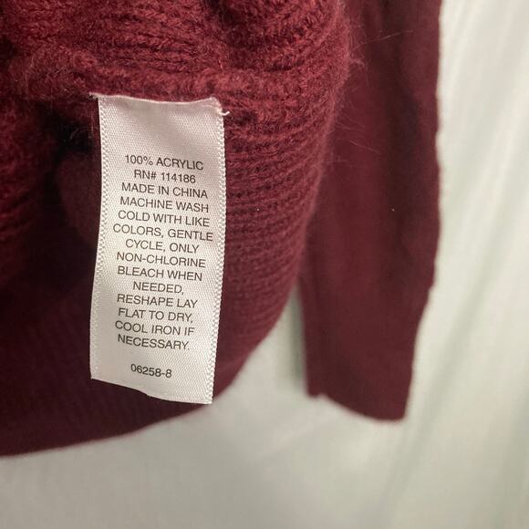 St. John's Bay Women's Size Large Cable-knit Crewneck Burgundy Sweater - Picture 7 of 9